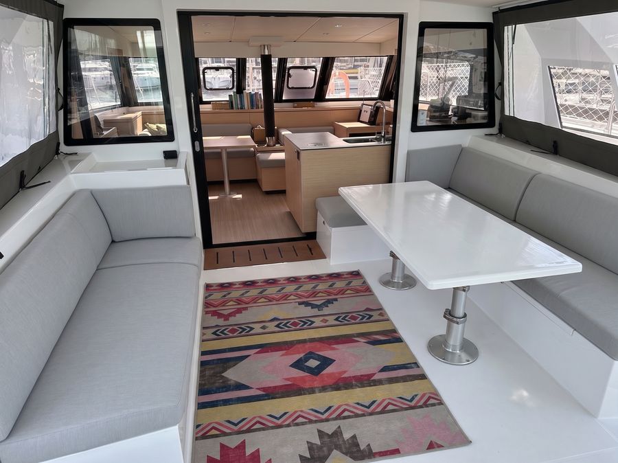 Saloon seating and dining table